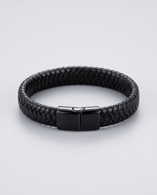 L'Essence Interlock Leather Men Bracelet