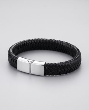 L'Essence Interlock Leather Men Bracelet